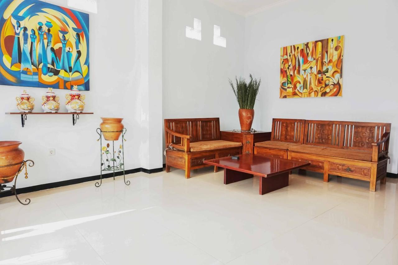 Reddoorz Near Velodrome Malang 2 Hotel Ngadipuro Eksteriør billede