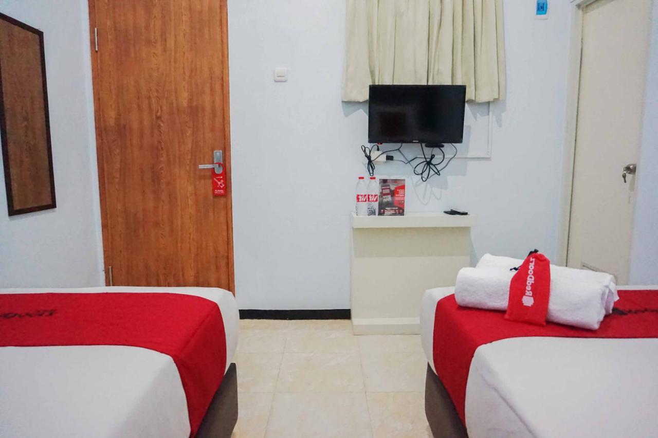 Reddoorz Near Velodrome Malang 2 Hotel Ngadipuro Eksteriør billede