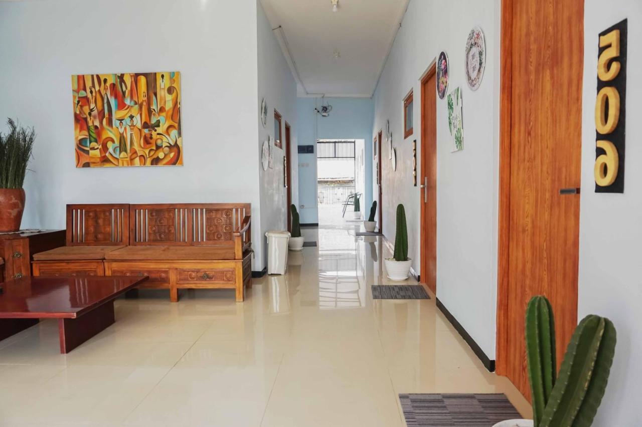 Reddoorz Near Velodrome Malang 2 Hotel Ngadipuro Eksteriør billede