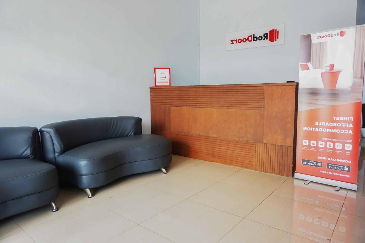 Reddoorz Near Velodrome Malang 2 Hotel Ngadipuro Eksteriør billede
